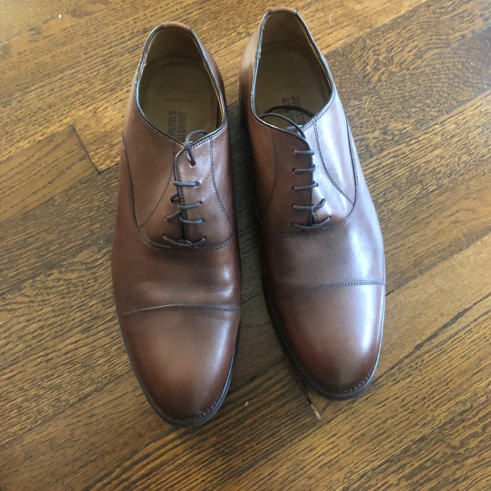 Johnston and Murphy Size 11M Men’s Dress Shoes